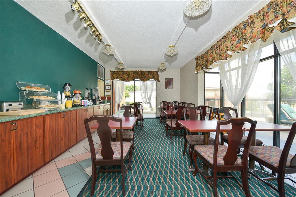 Suburban Studios Hinesville - Fort Stewart Area Ristorante foto